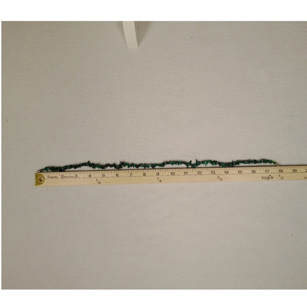 Chic Green Chip Malachite Beaded Necklace Magnetic Clasp Gemstone Jewelry - Picture 6 of 6